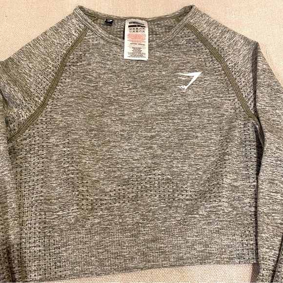 Gymshark Contrast Long Sleeves Crop Top - Picture 2 of 6